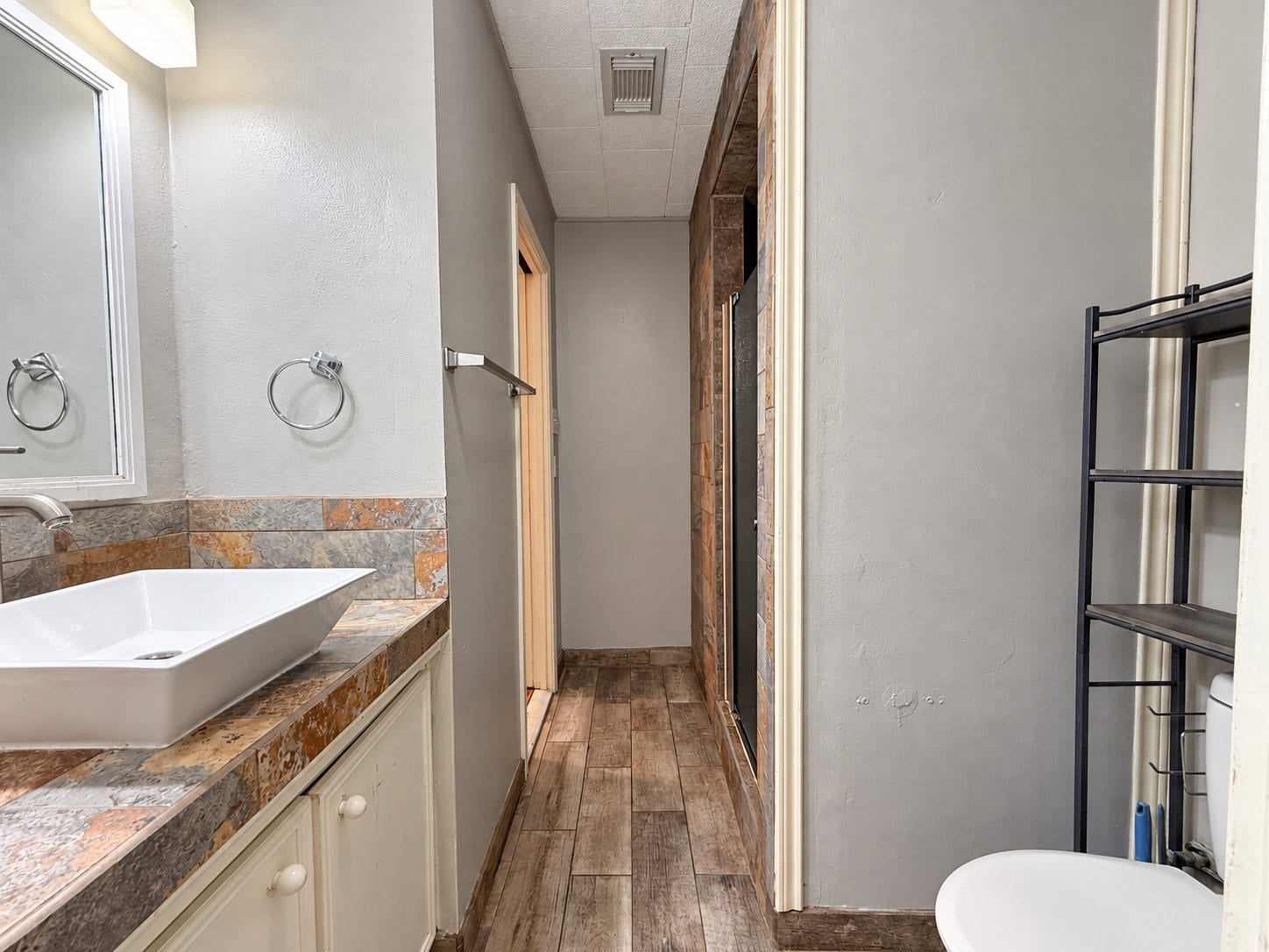 2604 S Houston Drive, La Marque, TX 77568 2604 S Houston Drive, La Marque, TX 77568