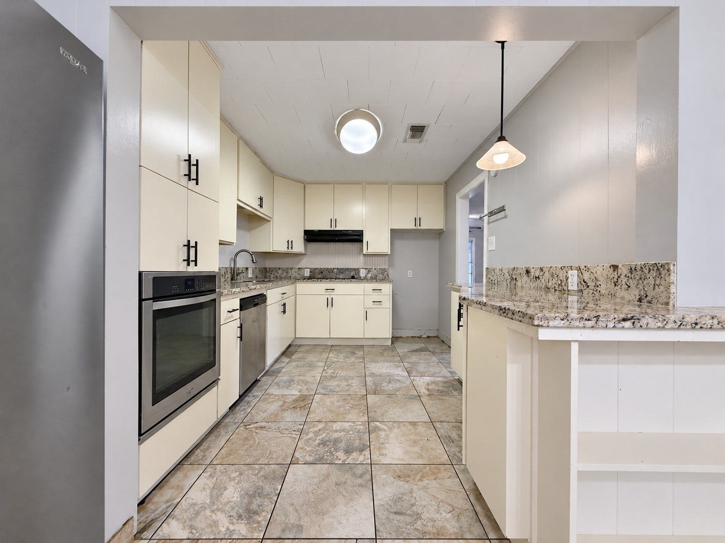 2604 S Houston Drive, La Marque, TX 77568 2604 S Houston Drive, La Marque, TX 77568