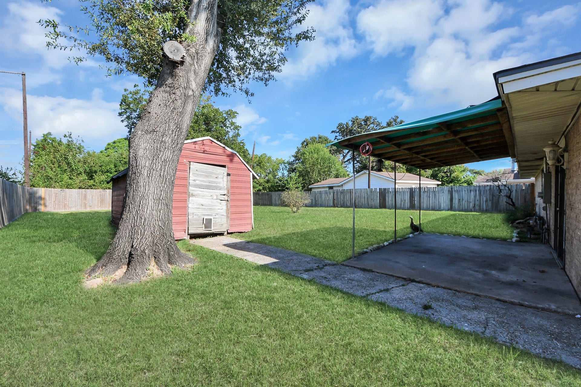 5710 Saxon Drive, Houston, TX 77092 5710 Saxon Drive, Houston, TX 77092