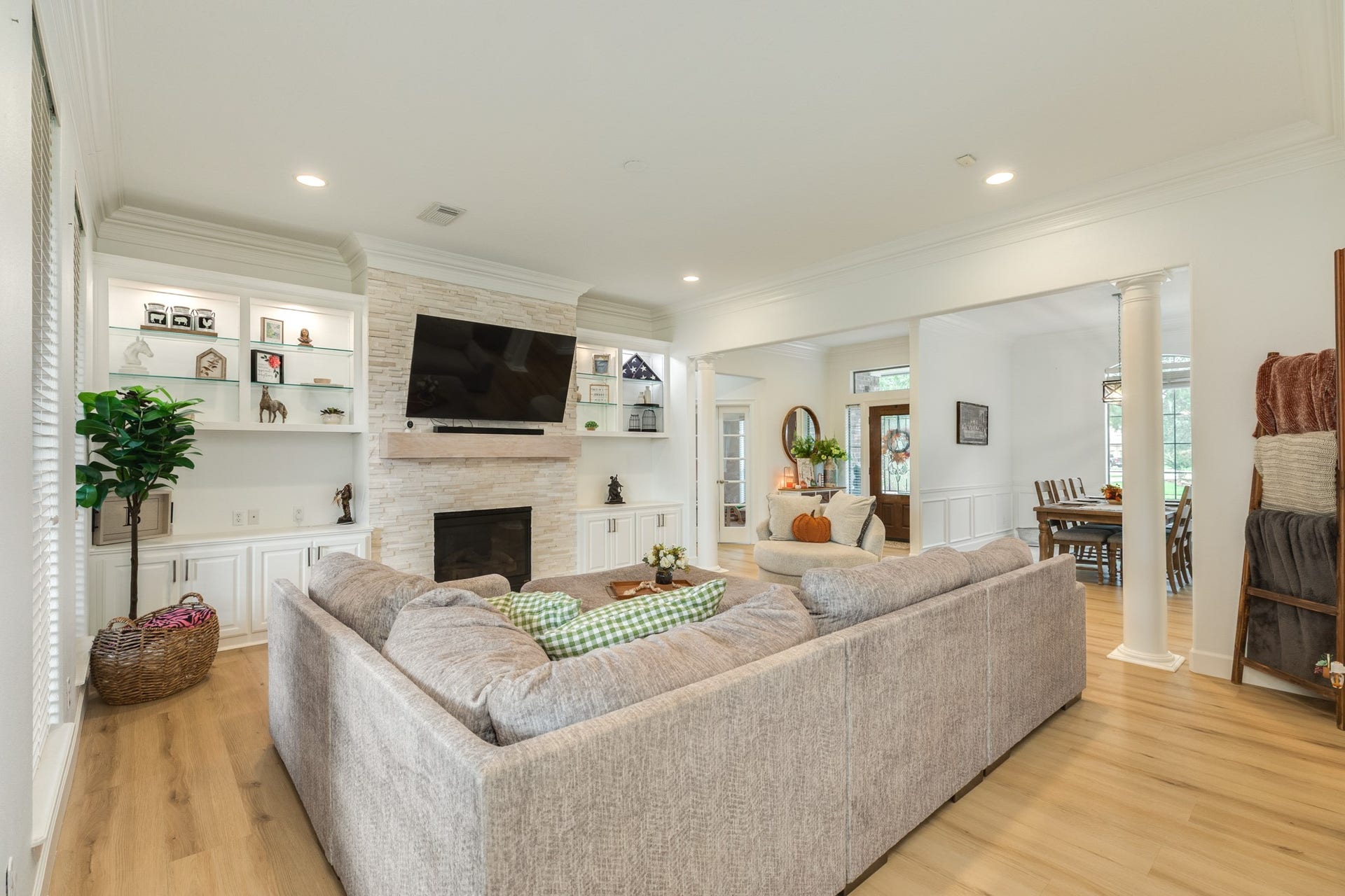 52 English Oak Court, Lake Jackson, TX 77566 52 English Oak Court, Lake Jackson, TX 77566