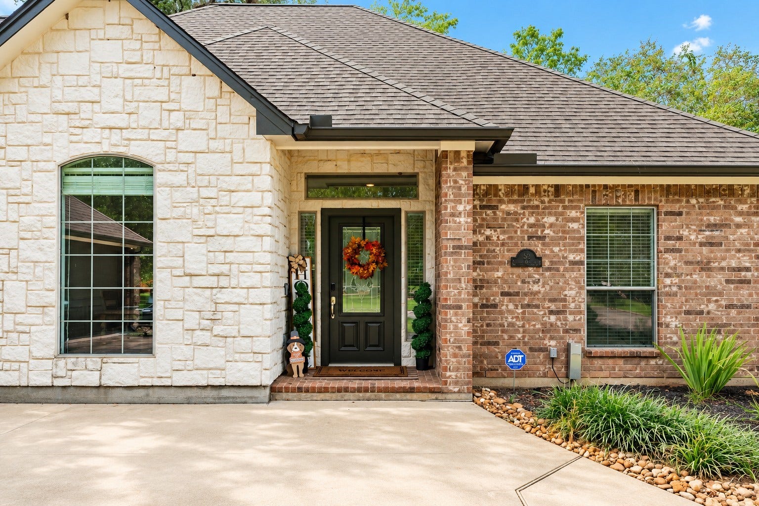 52 English Oak Court, Lake Jackson, TX 77566 52 English Oak Court, Lake Jackson, TX 77566