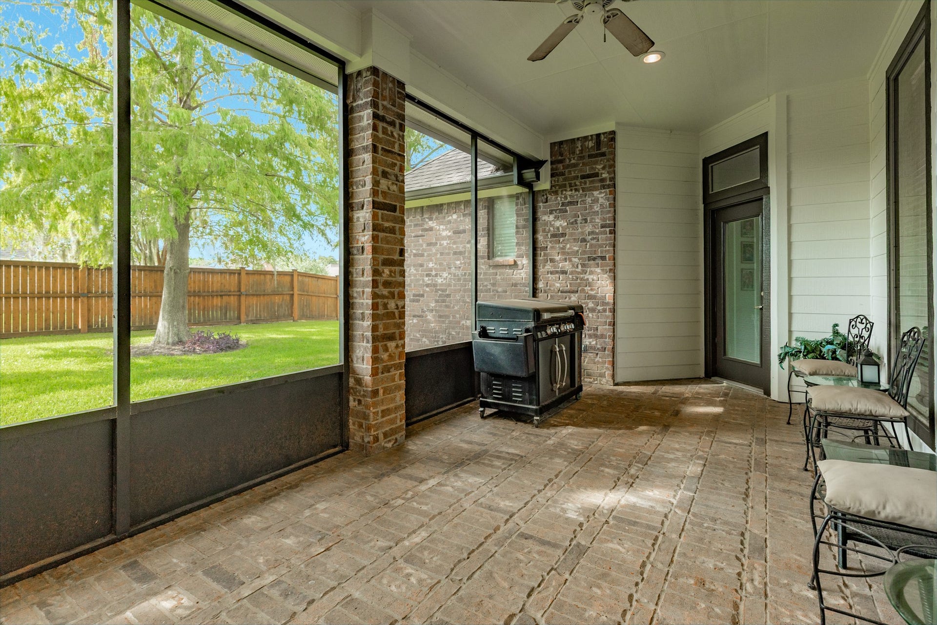 52 English Oak Court, Lake Jackson, TX 77566 52 English Oak Court, Lake Jackson, TX 77566