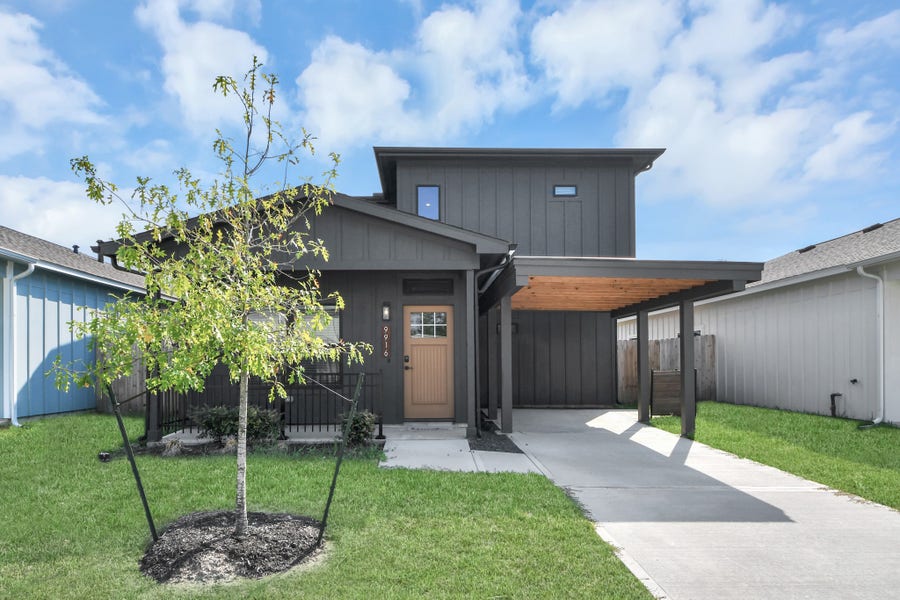Property photo for 9916 Dipping Woods Street, Houston, TX