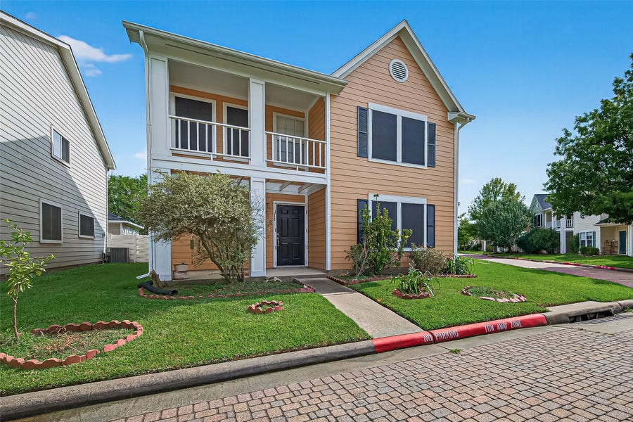Property photo for 15859 E Park Court, Houston, TX