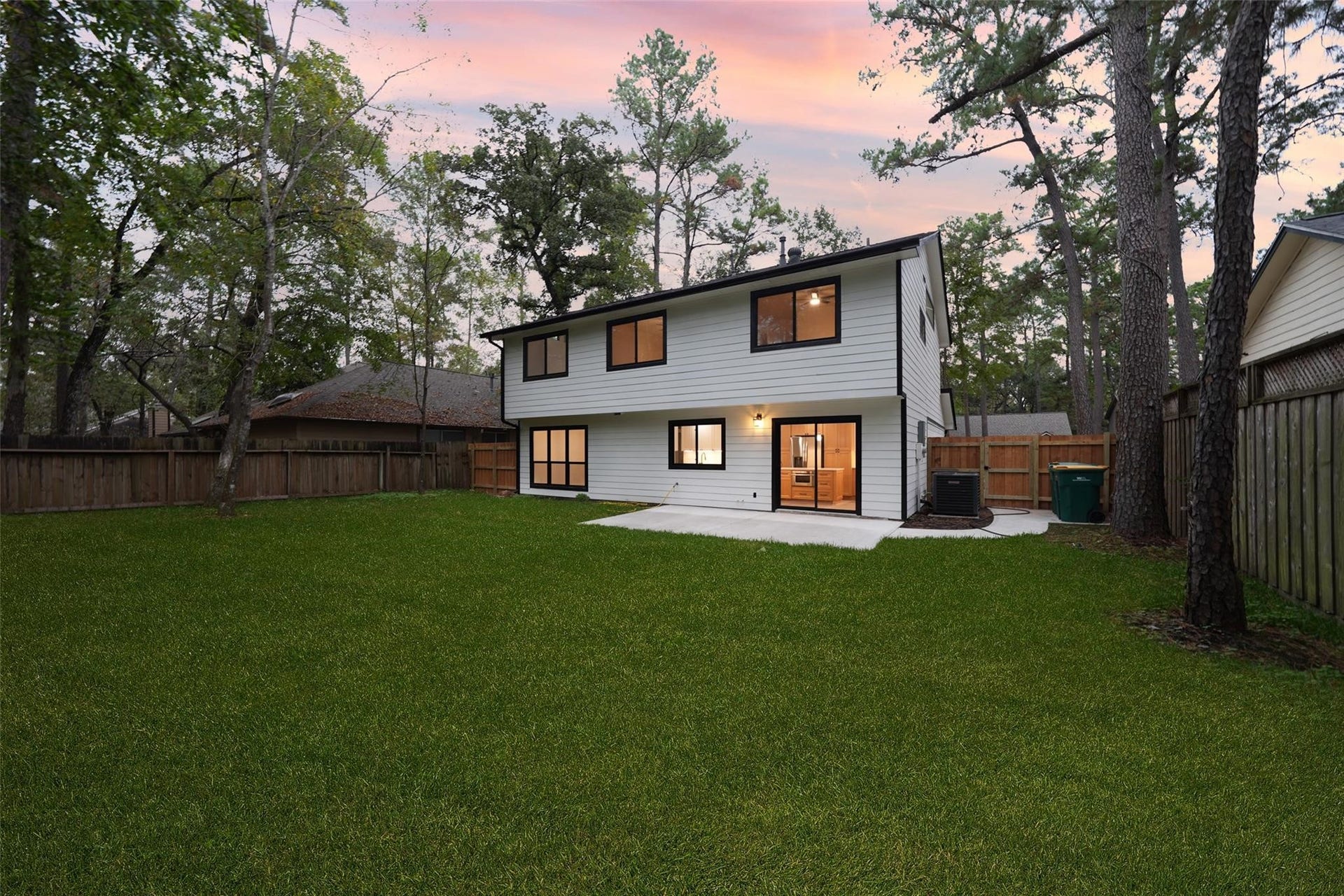 203 S Pathfinders Circle, The Woodlands, TX 77381