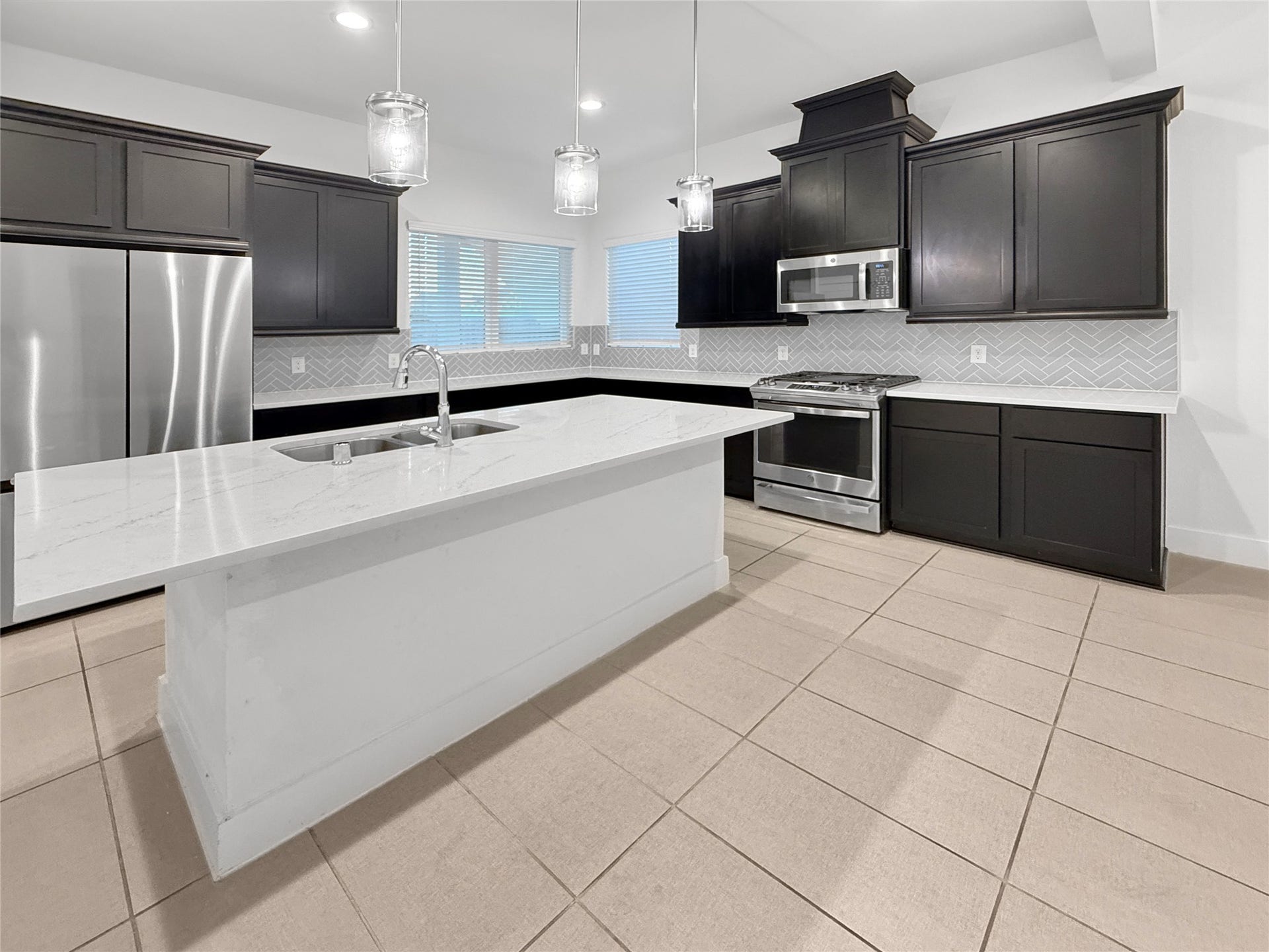 9407 Lantern Light Drive, Missouri City, TX 77459 9407 Lantern Light Drive, Missouri City, TX 77459