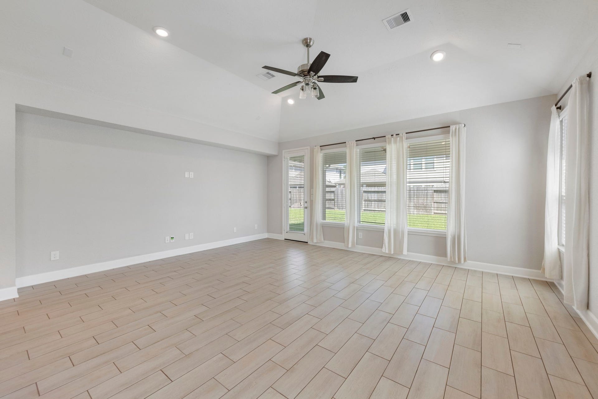 8731 Ute Creek Lane, Magnolia, TX 77354 8731 Ute Creek Lane, Magnolia, TX 77354