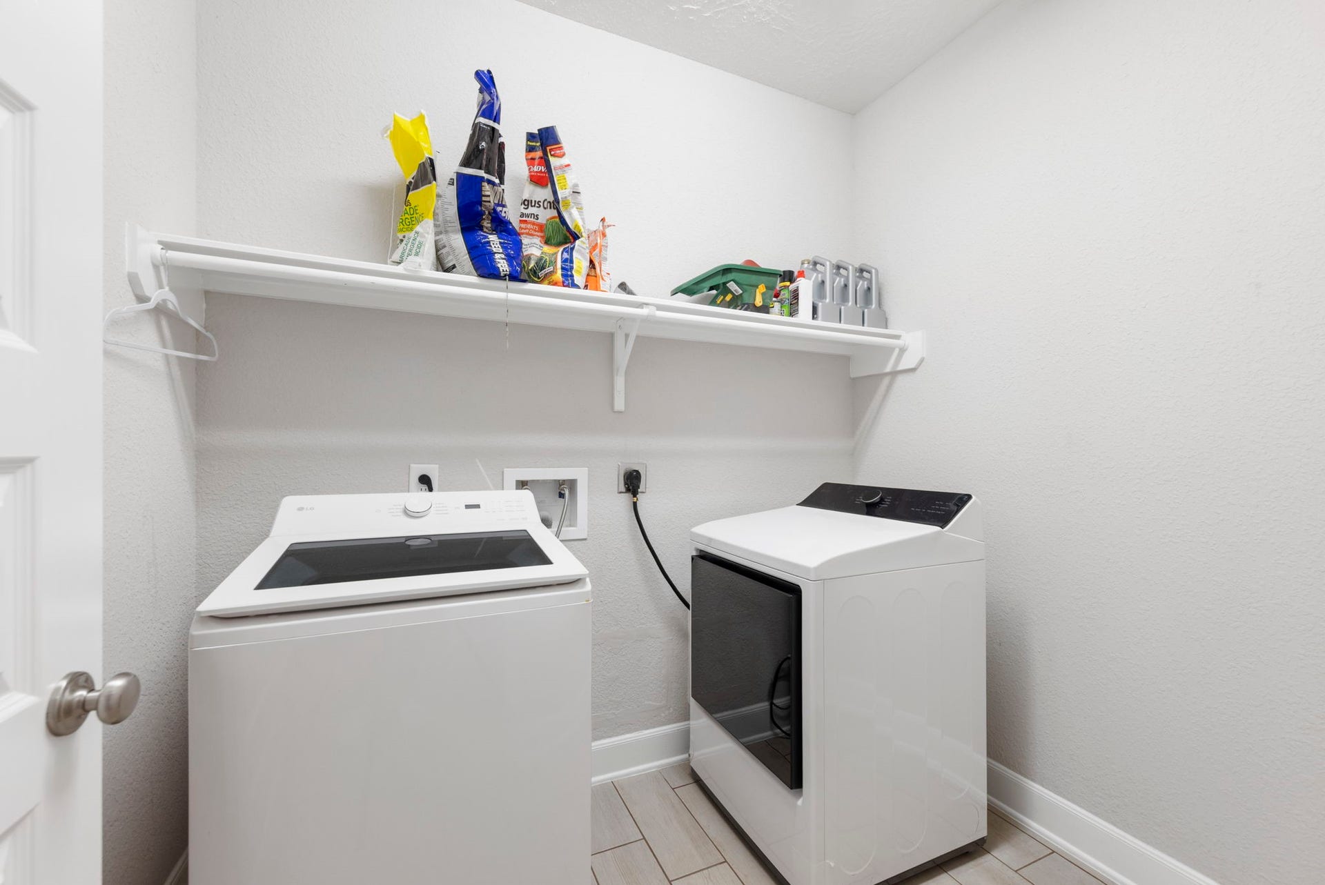 8731 Ute Creek Lane, Magnolia, TX 77354 Washer and dryer to stay with home.