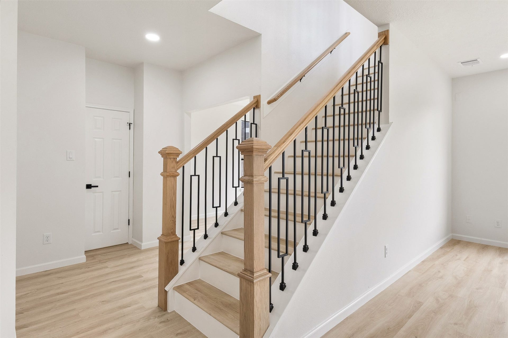 2522 Willow Springs Lane, Sugar Land, TX 77479