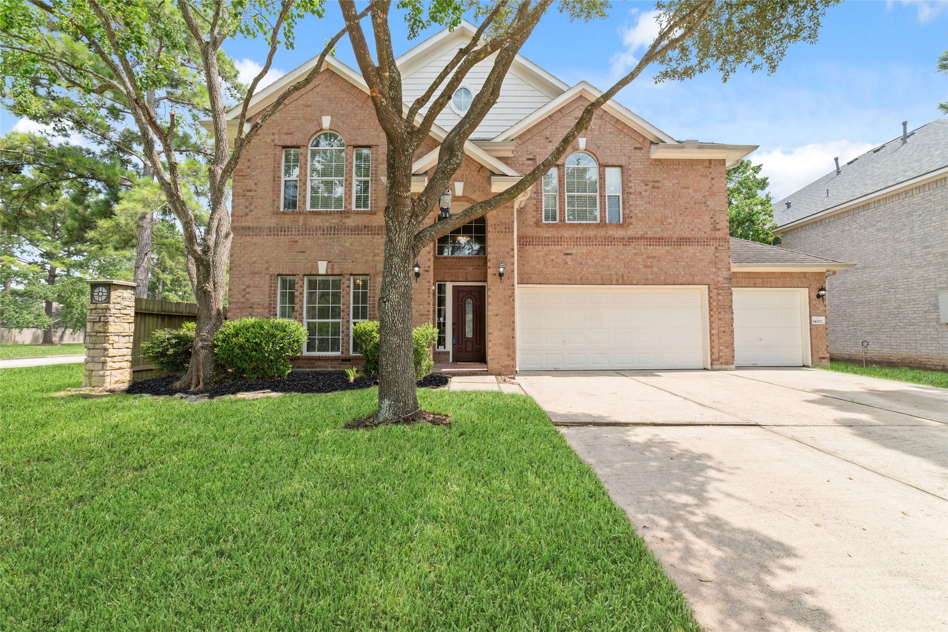 Welcome Home!
14007 Mohave Way