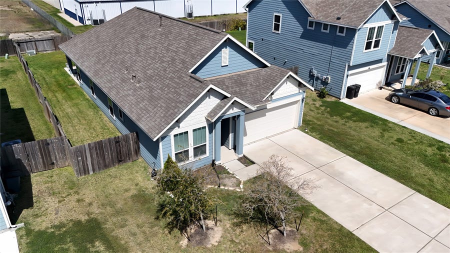 Property photo for 13346 Pecan Trails Drive, Santa Fe, TX