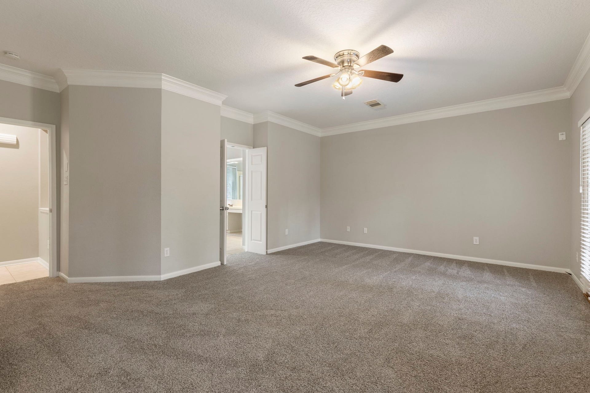 27 Stargazer Place, The Woodlands, TX 77381 27 Stargazer Place, The Woodlands, TX 77381