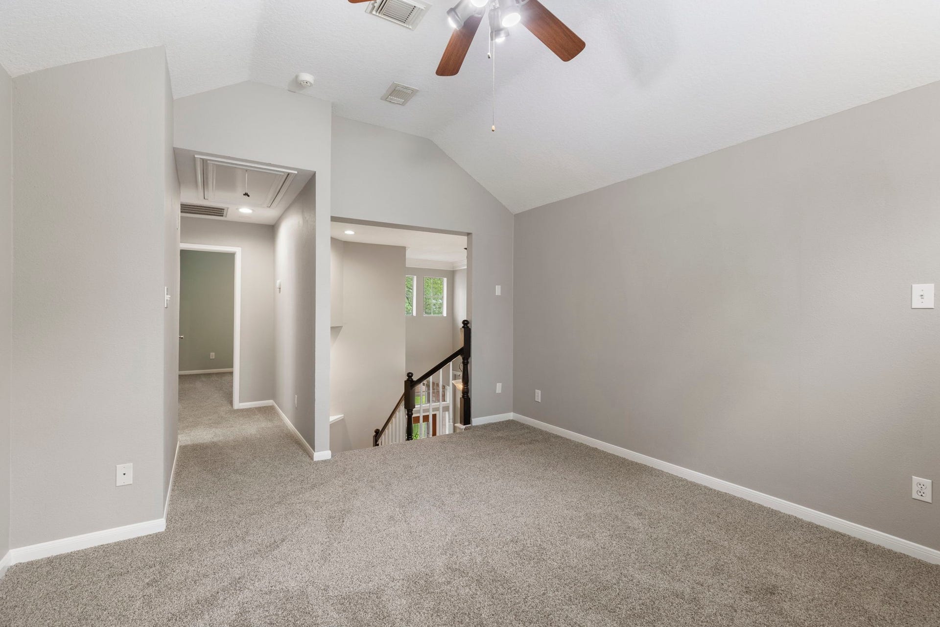 27 Stargazer Place, The Woodlands, TX 77381 From the Game room, are 3 Bedrooms and 2 Bathrooms.