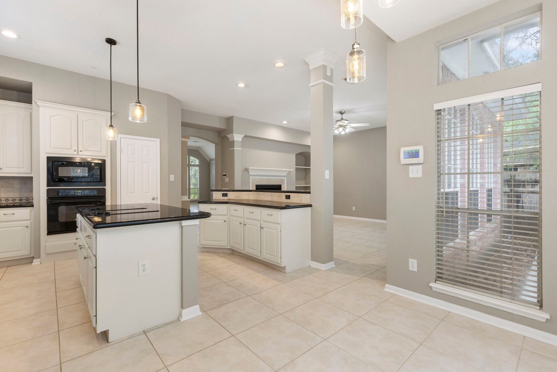 27 Stargazer Place, The Woodlands, TX 77381 27 Stargazer Place, The Woodlands, TX 77381