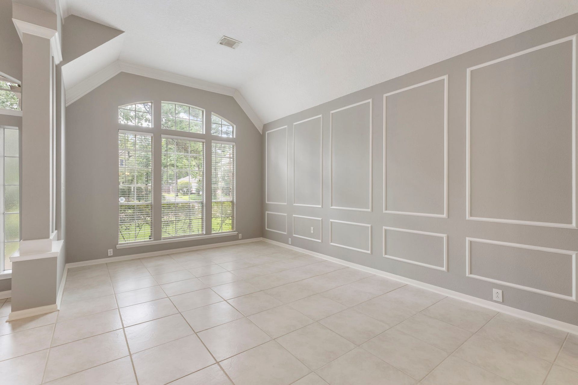 27 Stargazer Place, The Woodlands, TX 77381 The Formal Living room can be a wonderful sitting area or can be transformed into an office.