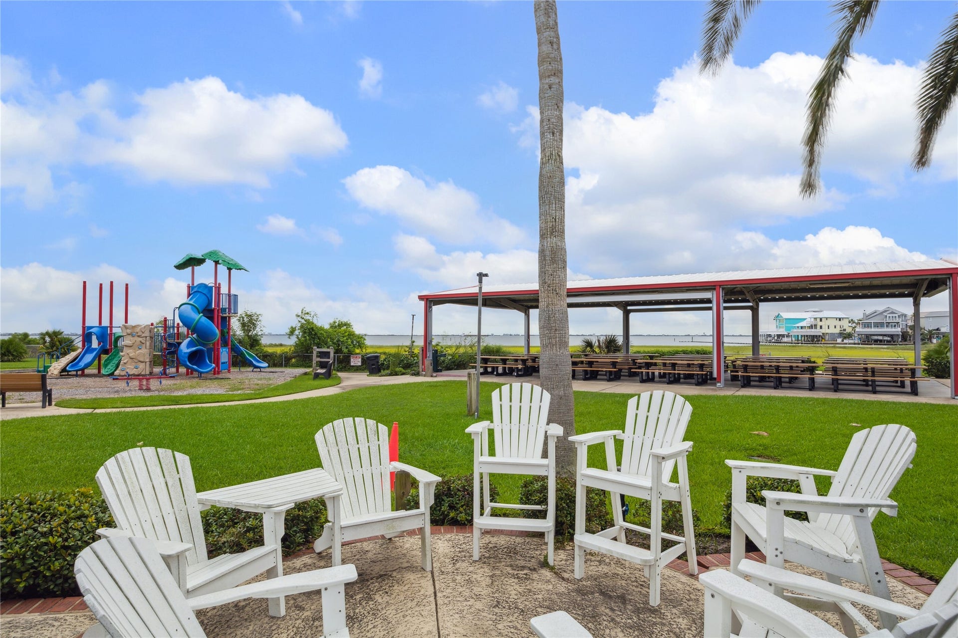 1302 & 1306 Maui Drive, Tiki Island, TX 77554 1302 & 1306 Maui Drive, Tiki Island, TX 77554