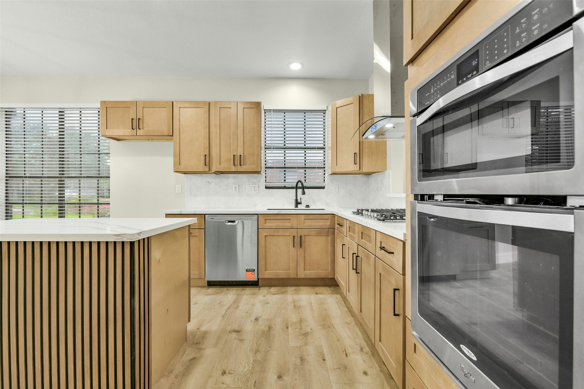 839 Quiet Spring Ln, Houston, TX 77062 Designer features and stainless appliances