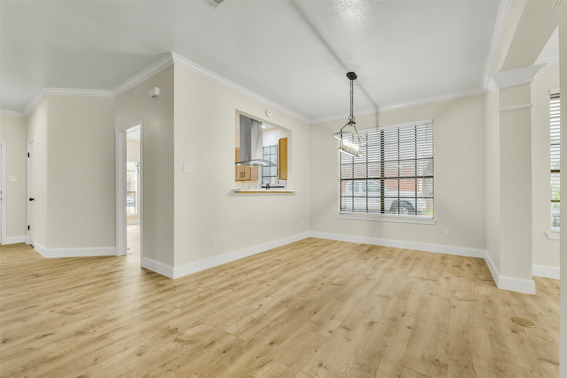 839 Quiet Spring Ln, Houston, TX 77062 Designated dining room