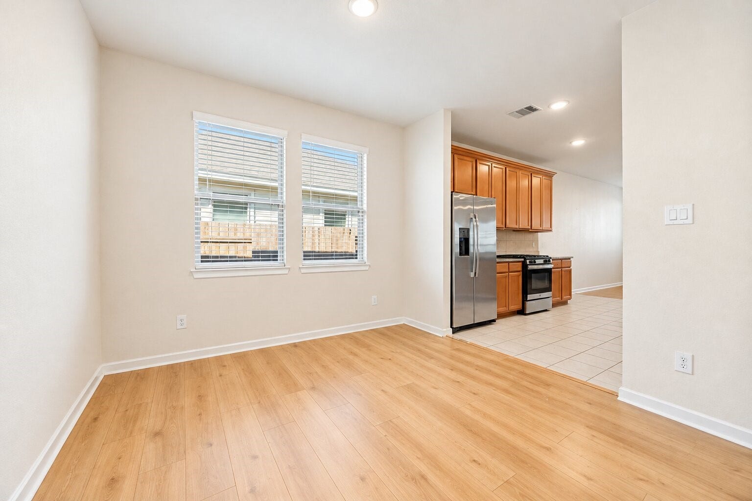 8106 Colony Chase Court, Richmond, TX 77407 Bright dining area with easy access to the kitchen.