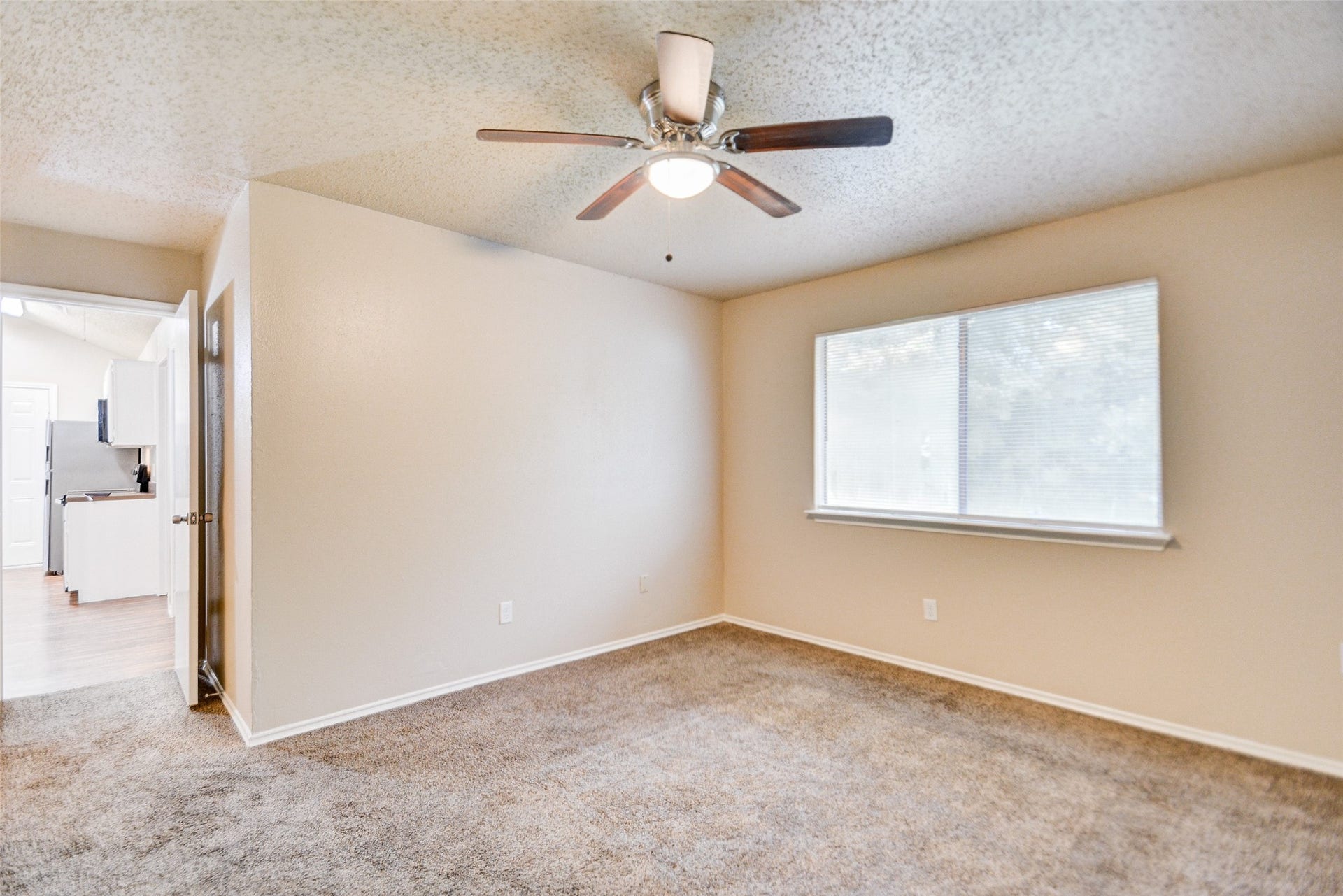 13106 Townwood Drive, Houston, TX 77045 13106 Townwood Drive, Houston, TX 77045