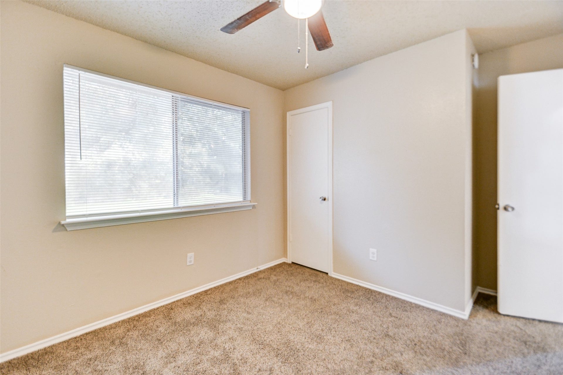 13106 Townwood Drive, Houston, TX 77045 13106 Townwood Drive, Houston, TX 77045
