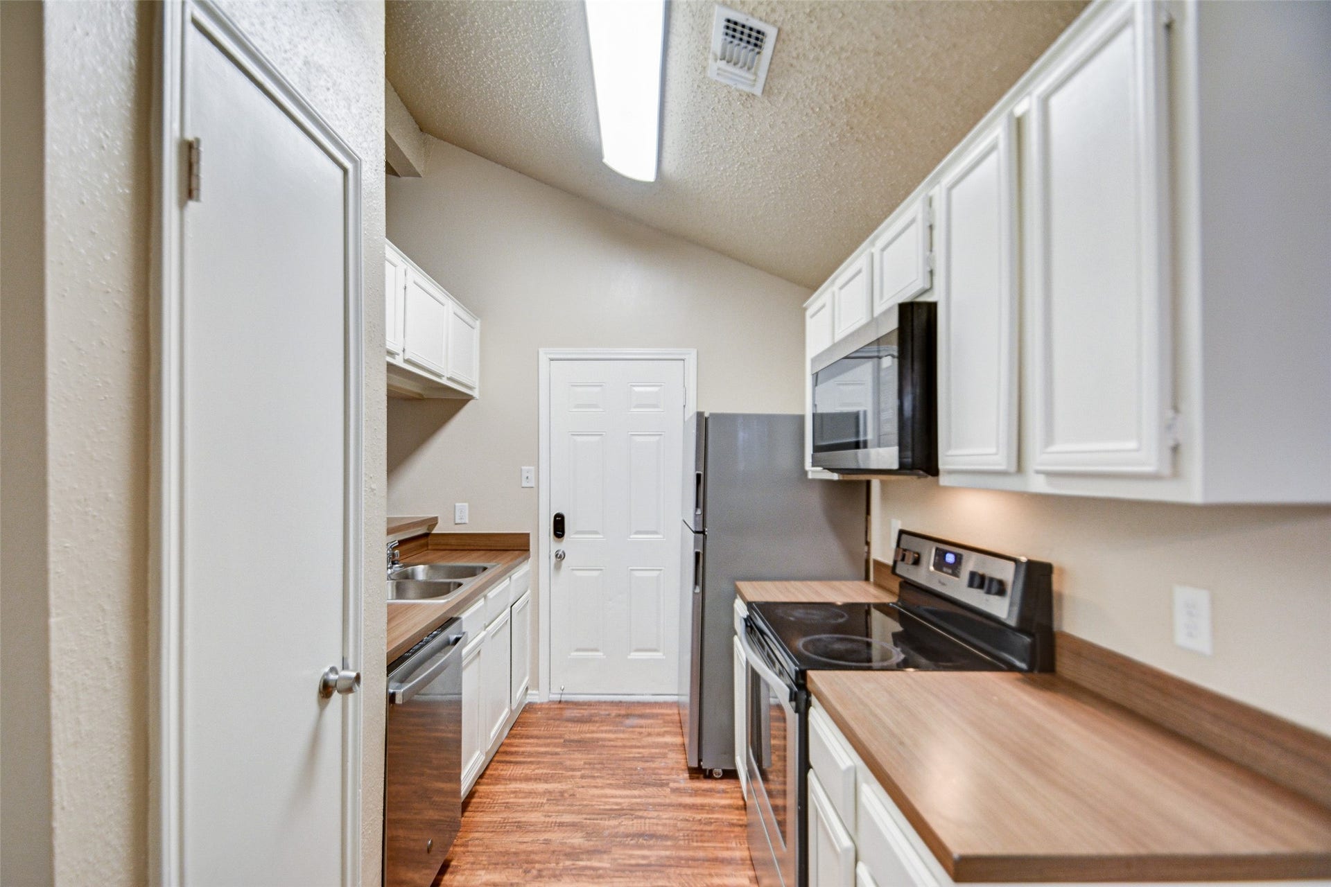 13106 Townwood Drive, Houston, TX 77045 13106 Townwood Drive, Houston, TX 77045