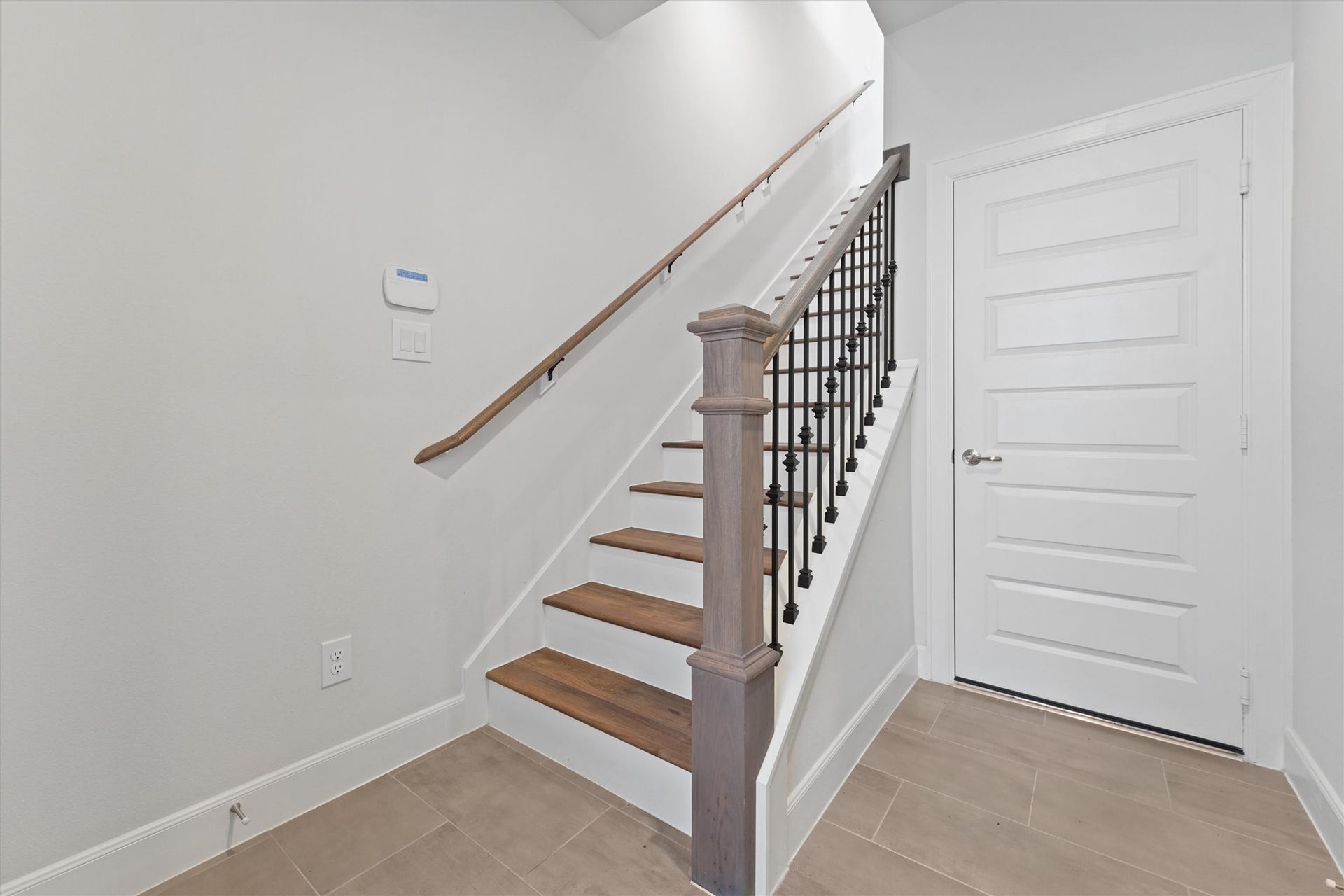 2802 Grand Fountains Drive, #G, Houston, TX 77054 2802 Grand Fountains Drive, #G, Houston, TX 77054