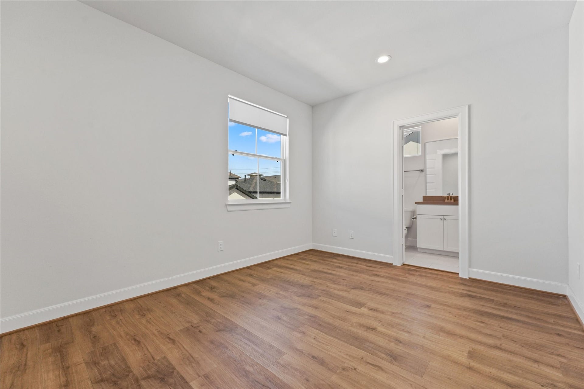 2802 Grand Fountains Drive, #G, Houston, TX 77054 2802 Grand Fountains Drive, #G, Houston, TX 77054