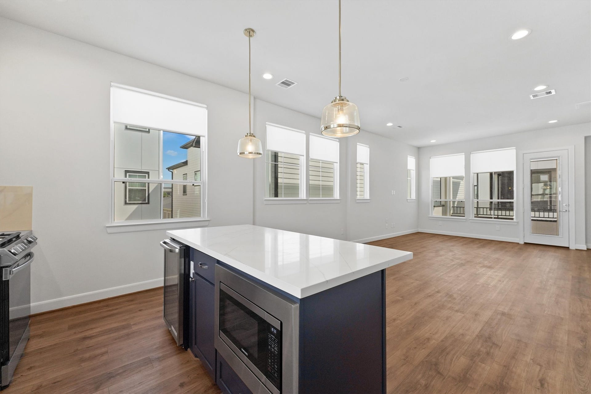 2802 Grand Fountains Drive, #G, Houston, TX 77054 2802 Grand Fountains Drive, #G, Houston, TX 77054