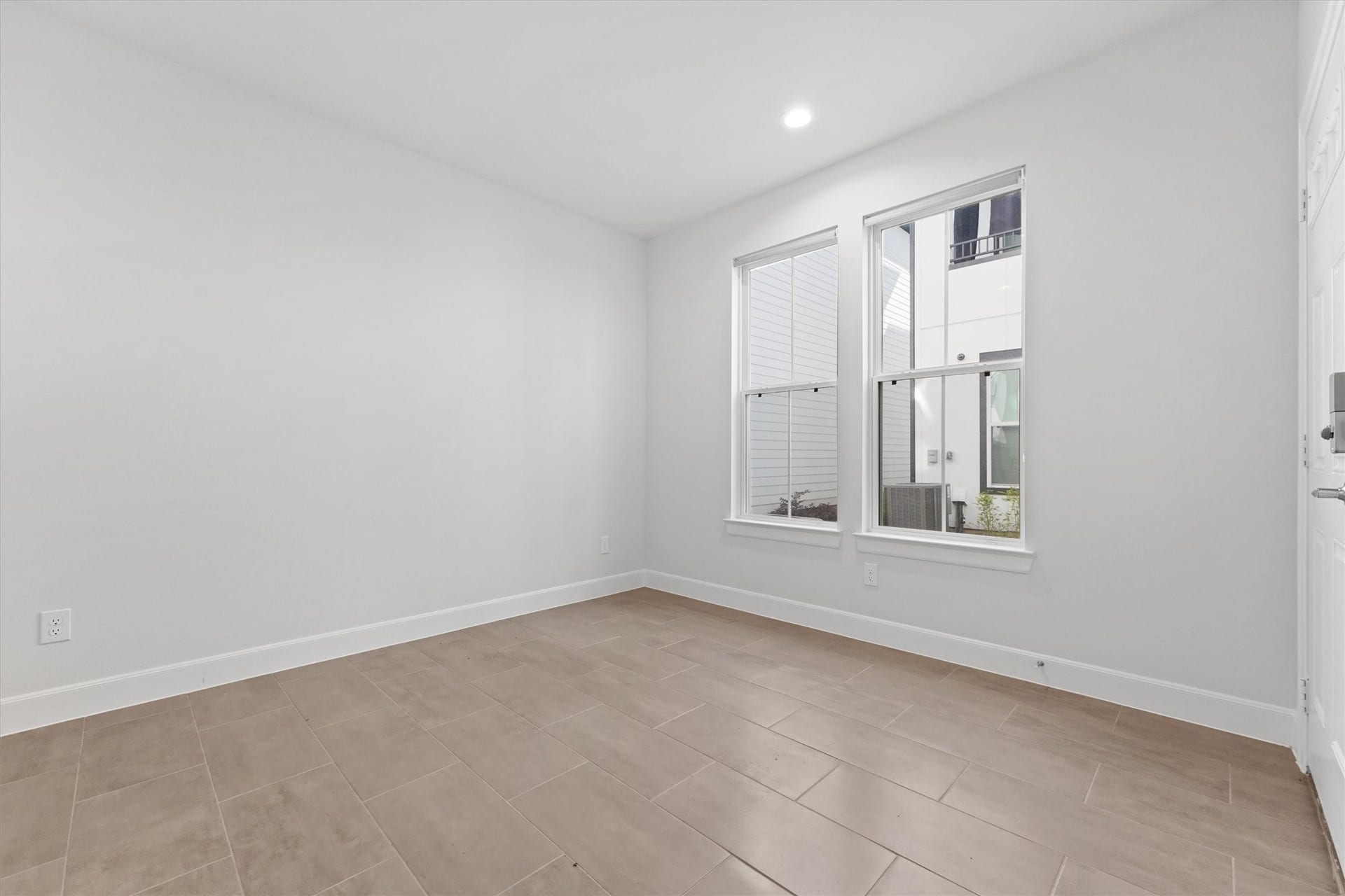 2802 Grand Fountains Drive, #G, Houston, TX 77054 2802 Grand Fountains Drive, #G, Houston, TX 77054