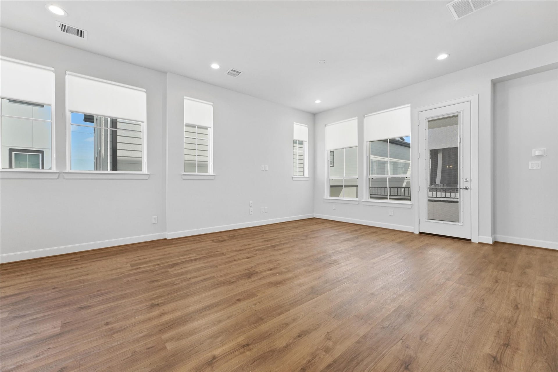 2802 Grand Fountains Drive, #G, Houston, TX 77054 2802 Grand Fountains Drive, #G, Houston, TX 77054