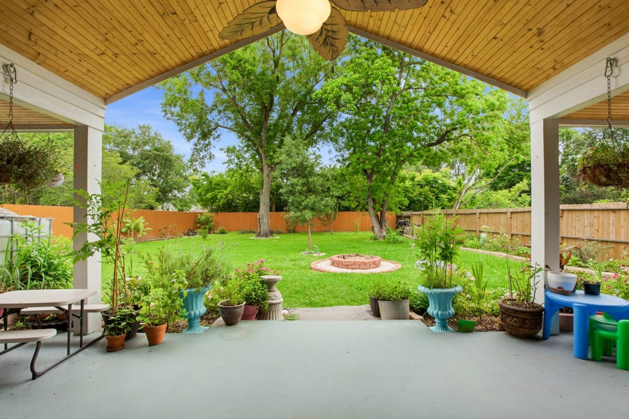 Property photo for 3451 Golders Green Drive, Houston, TX