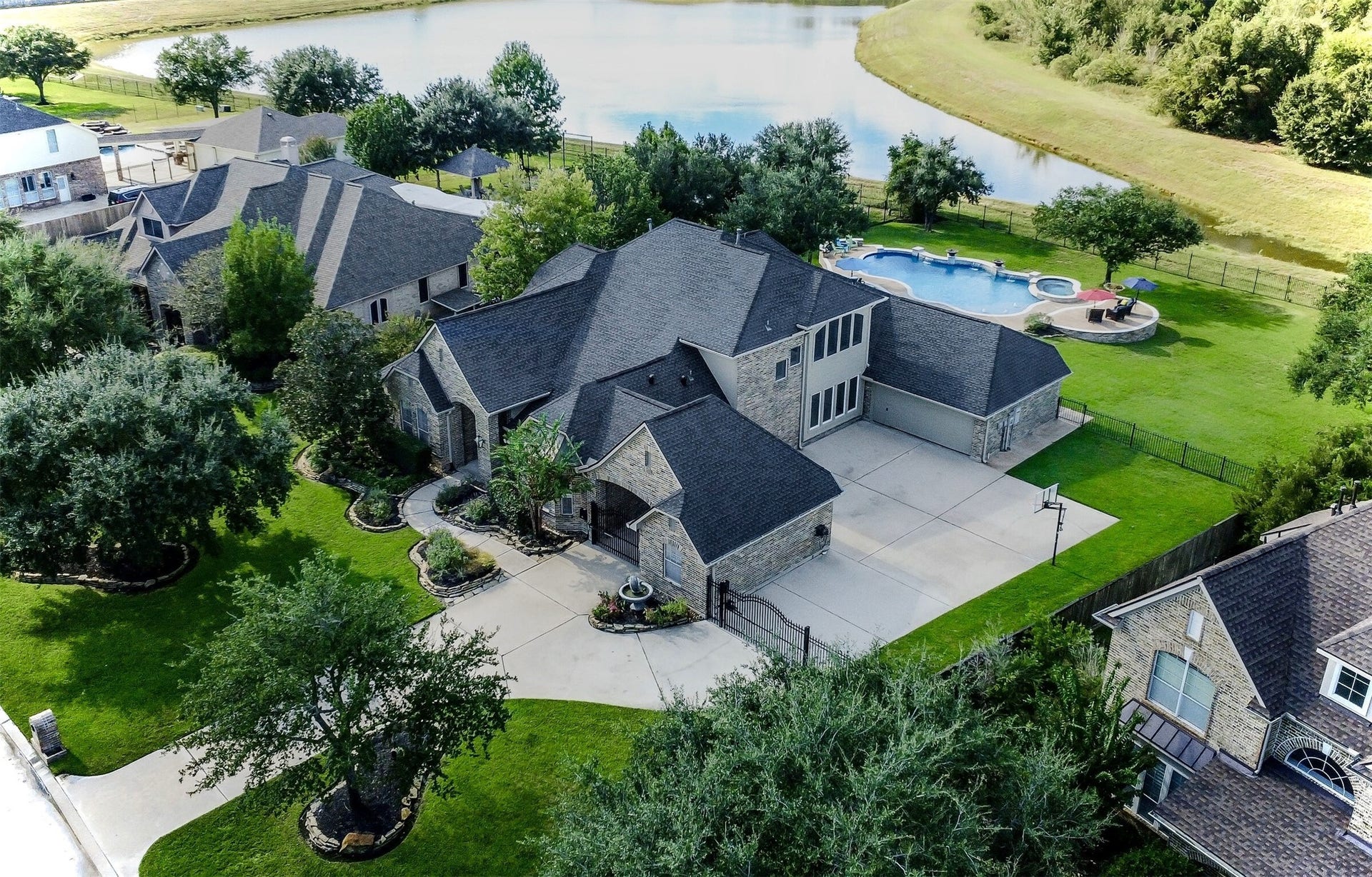 21018 W Farwood Terrace, Cypress, TX 77433 21018 W Farwood Terrace. 4,244 sq ft 4 bed 4.2 bath, with lake/preserve privacy view.