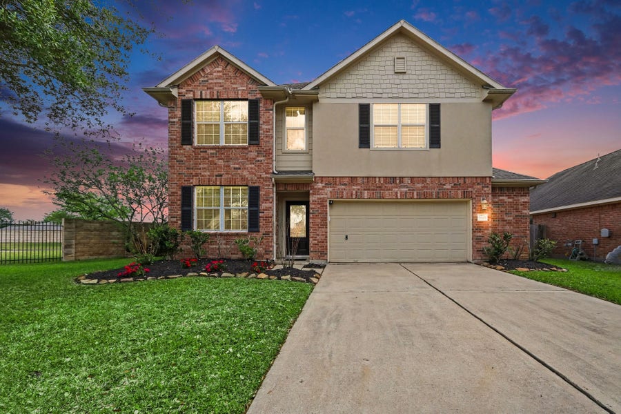 Property photo for 9719 Opal Rock Drive, Rosharon, TX