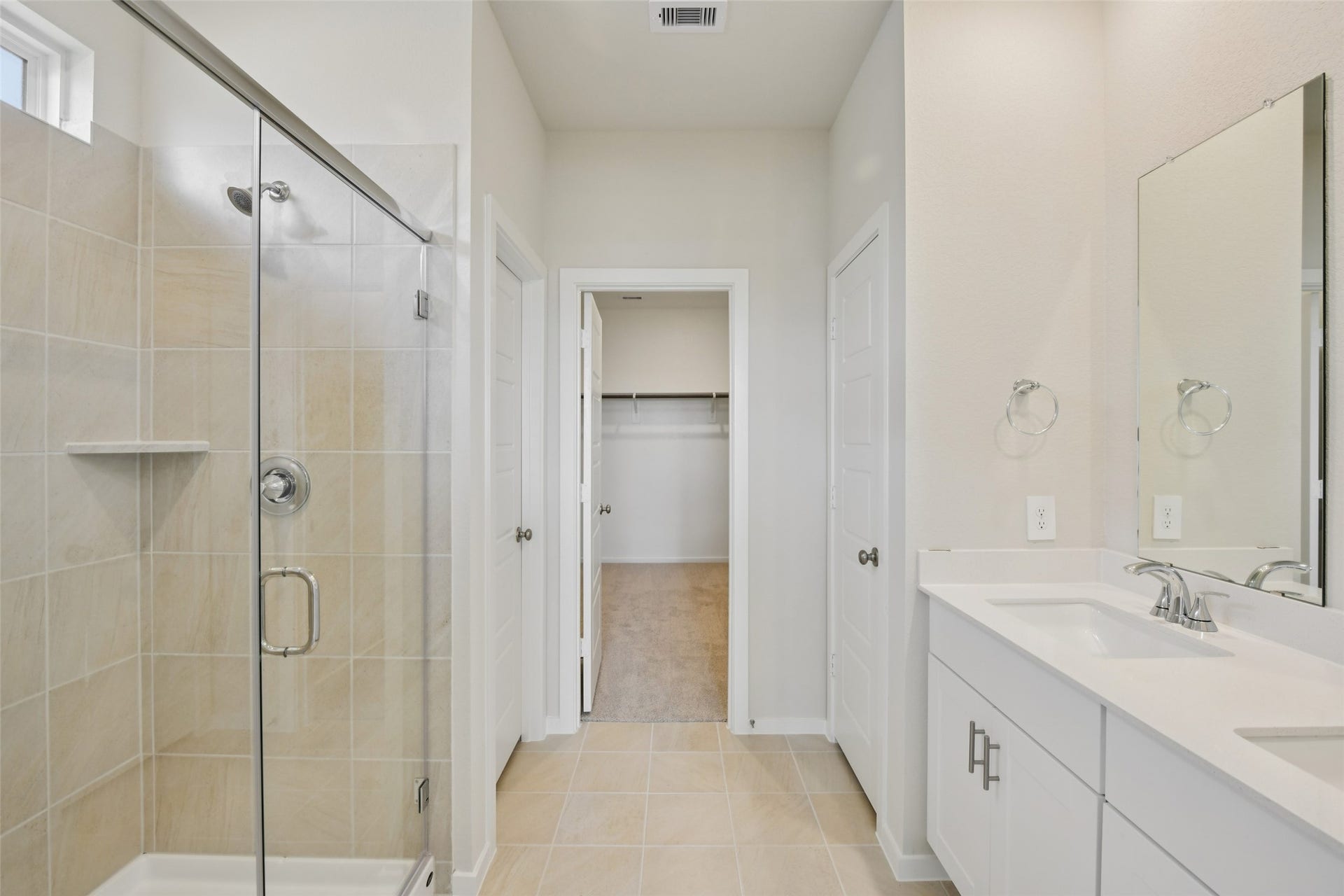 2326 Pioneer Landing Lane, Crosby, TX 77532 Photo is not of the actual home, but is an inspirational photo of builders model home and may depict options, furnishings, and/or decorator features that are not included
