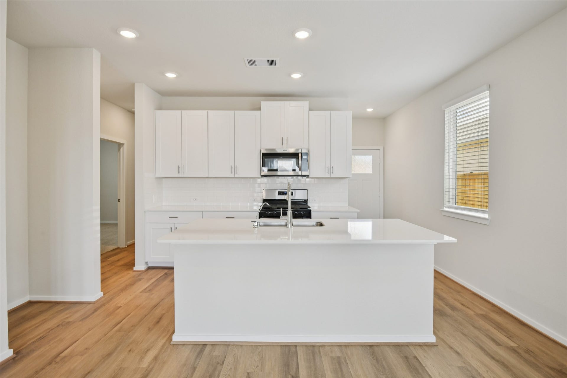 2326 Pioneer Landing Lane, Crosby, TX 77532 Photo is not of the actual home, but is an inspirational photo of builders model home and may depict options, furnishings, and/or decorator features that are not included