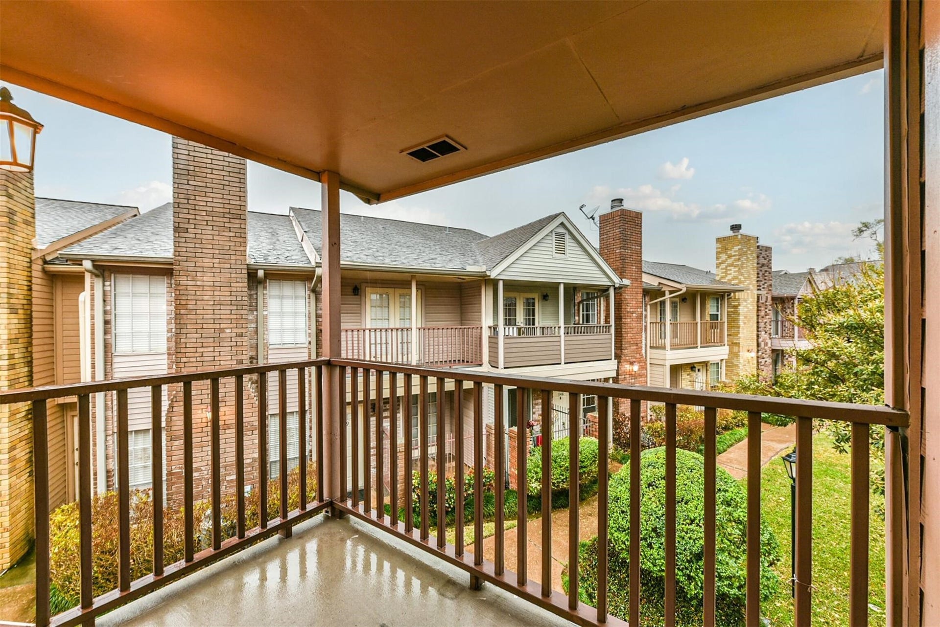 3100 Jeanetta Street, #1204, Houston, TX 77063 Balconyideal for morning coffee, evening relaxation, or entertaining!