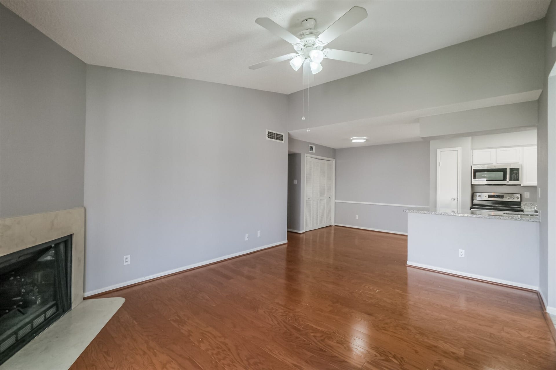 3100 Jeanetta Street, #1204, Houston, TX 77063 Cozy fireplace that adds warmth and charm to the living room!