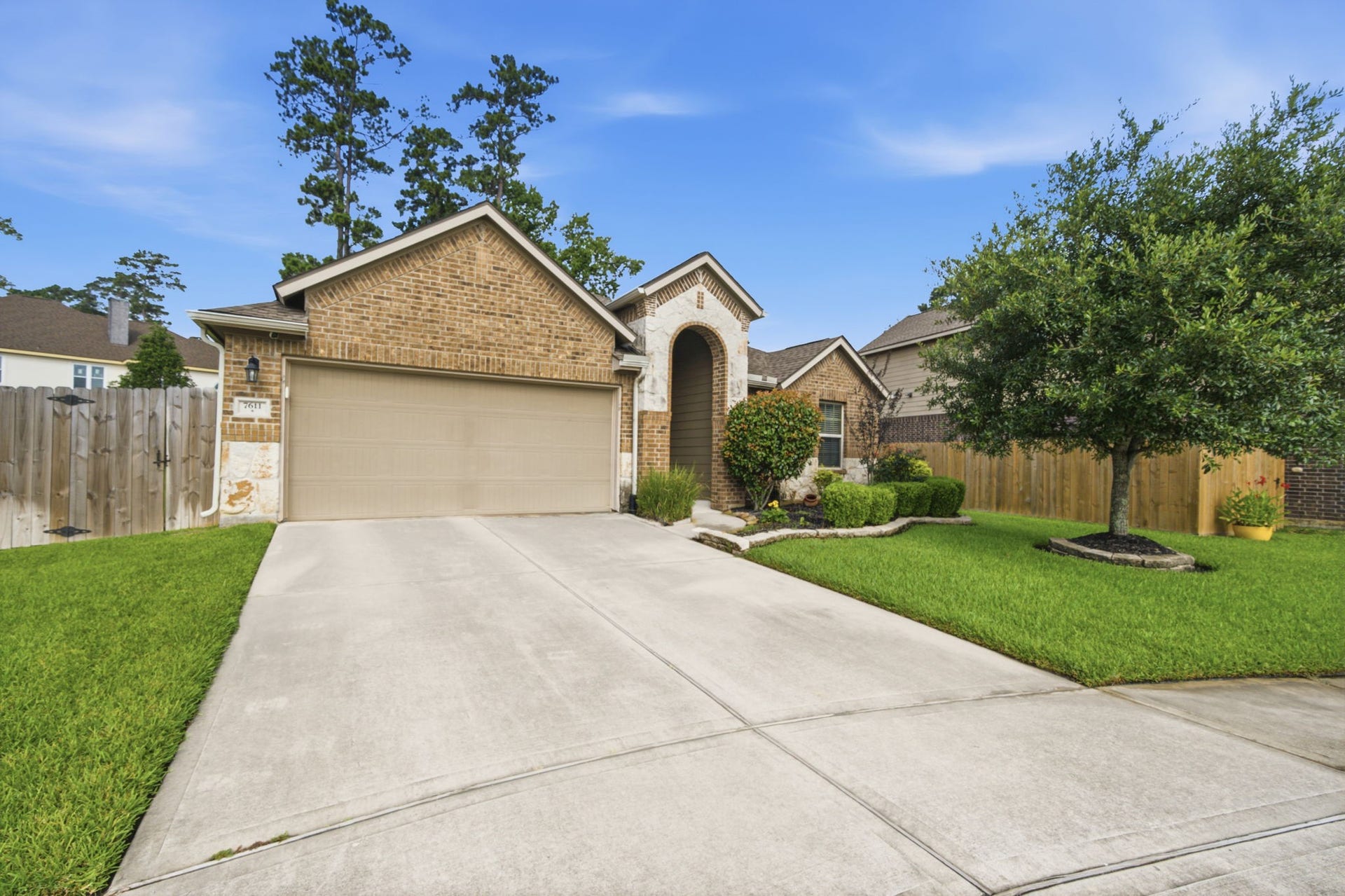 7611 Willow School Drive, Spring, TX 77389