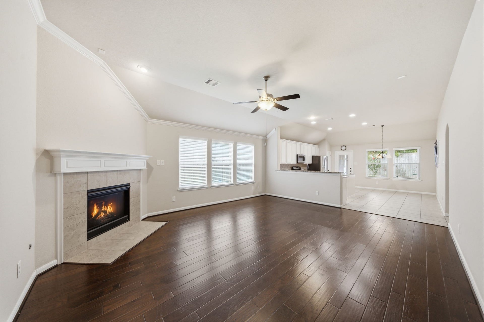 7611 Willow School Drive, Spring, TX 77389