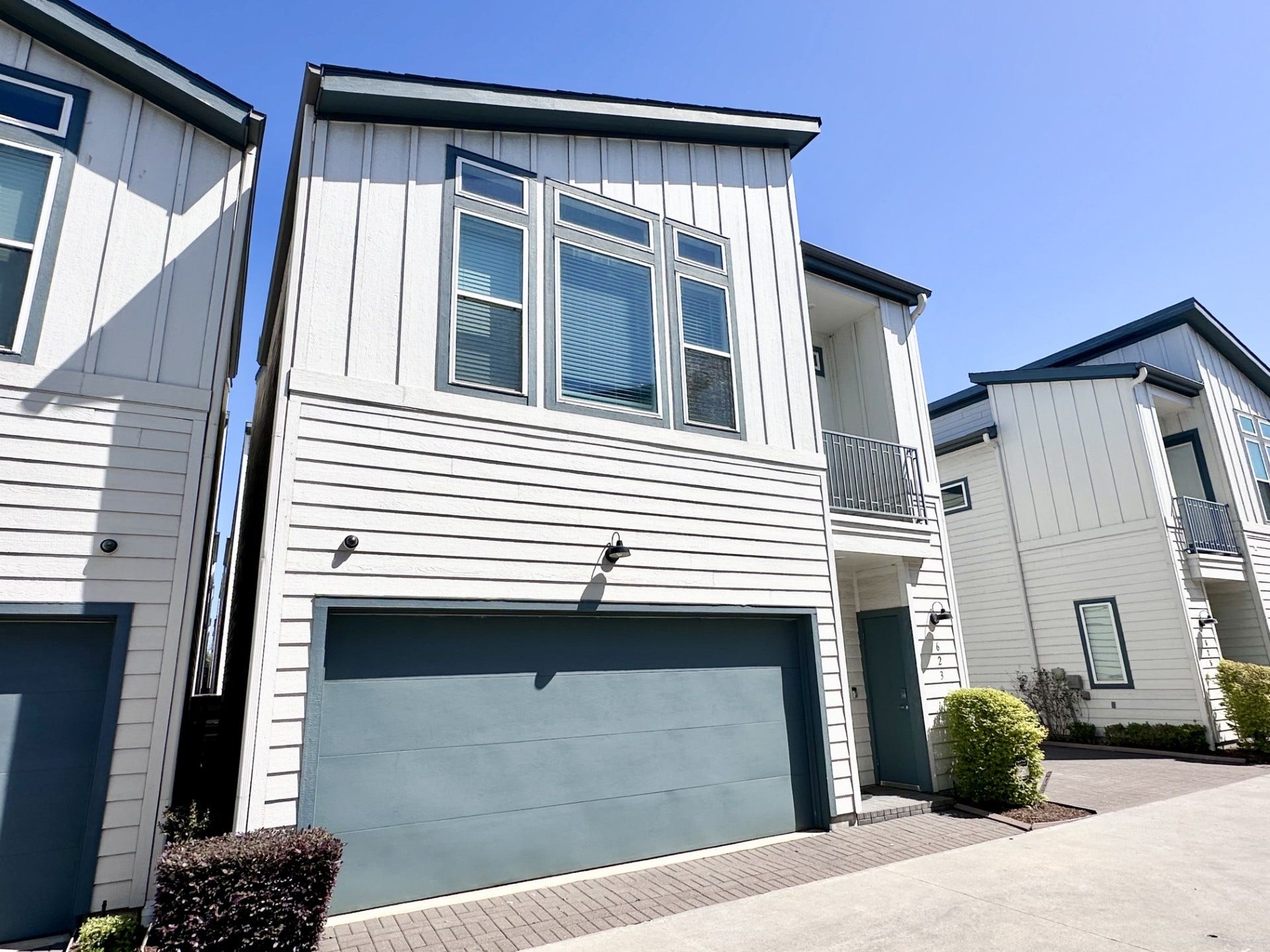 623 Press Street, Houston, TX 77020 Welcome Home! 2 car garage parking
