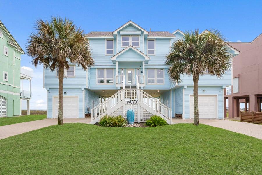 Property photo for 19023 Kahala Drive E, Galveston, TX