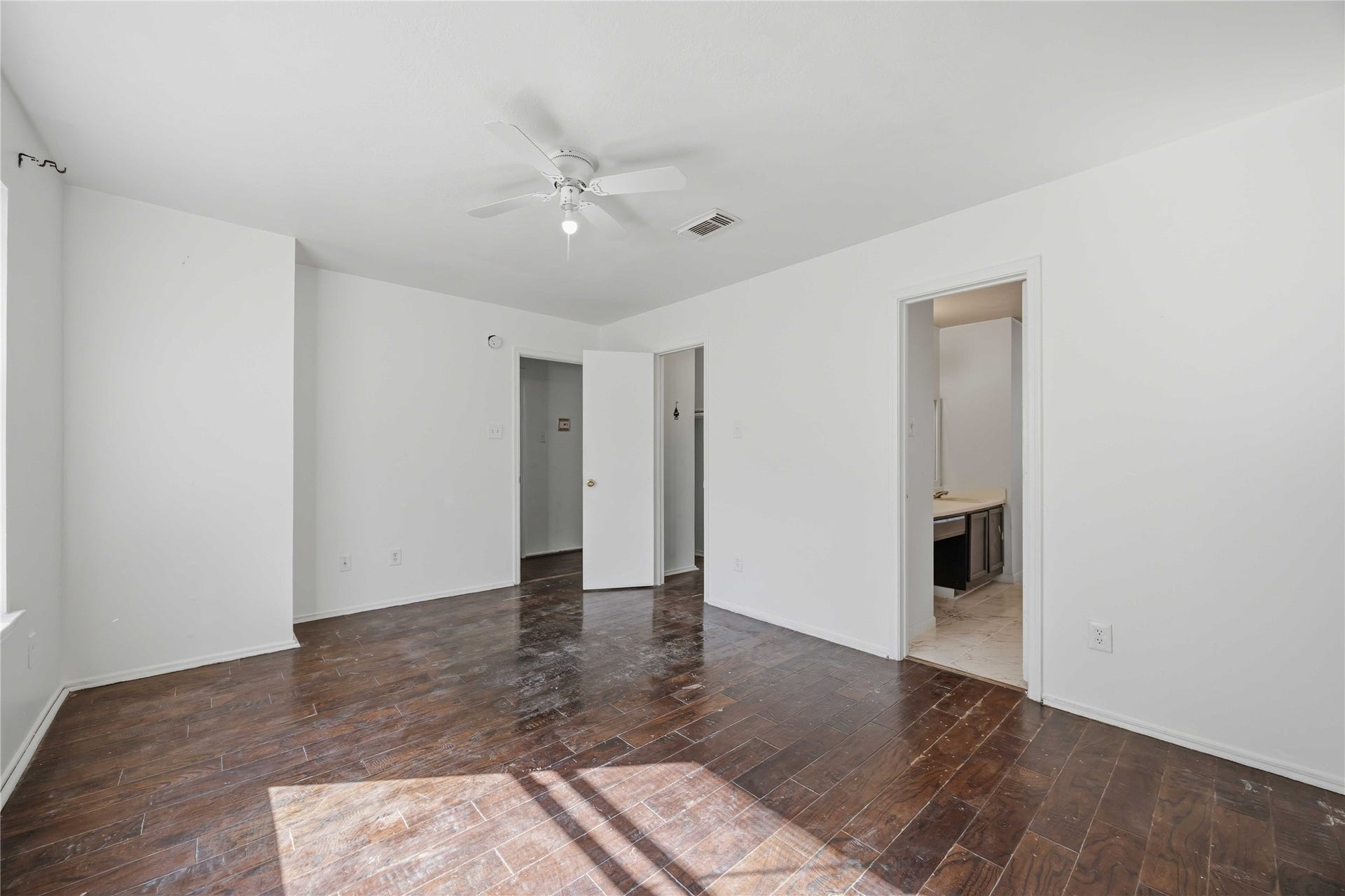 9219 Belle Glen Drive, Houston, TX 77099