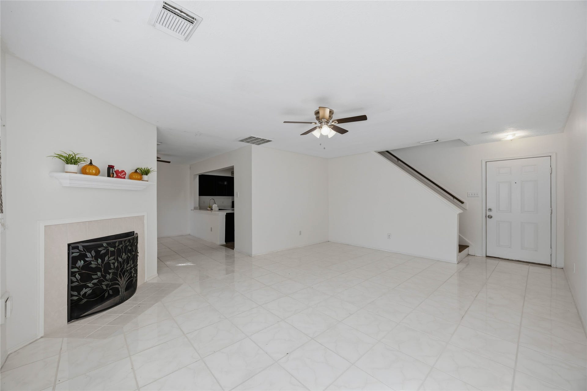 9219 Belle Glen Drive, Houston, TX 77099
