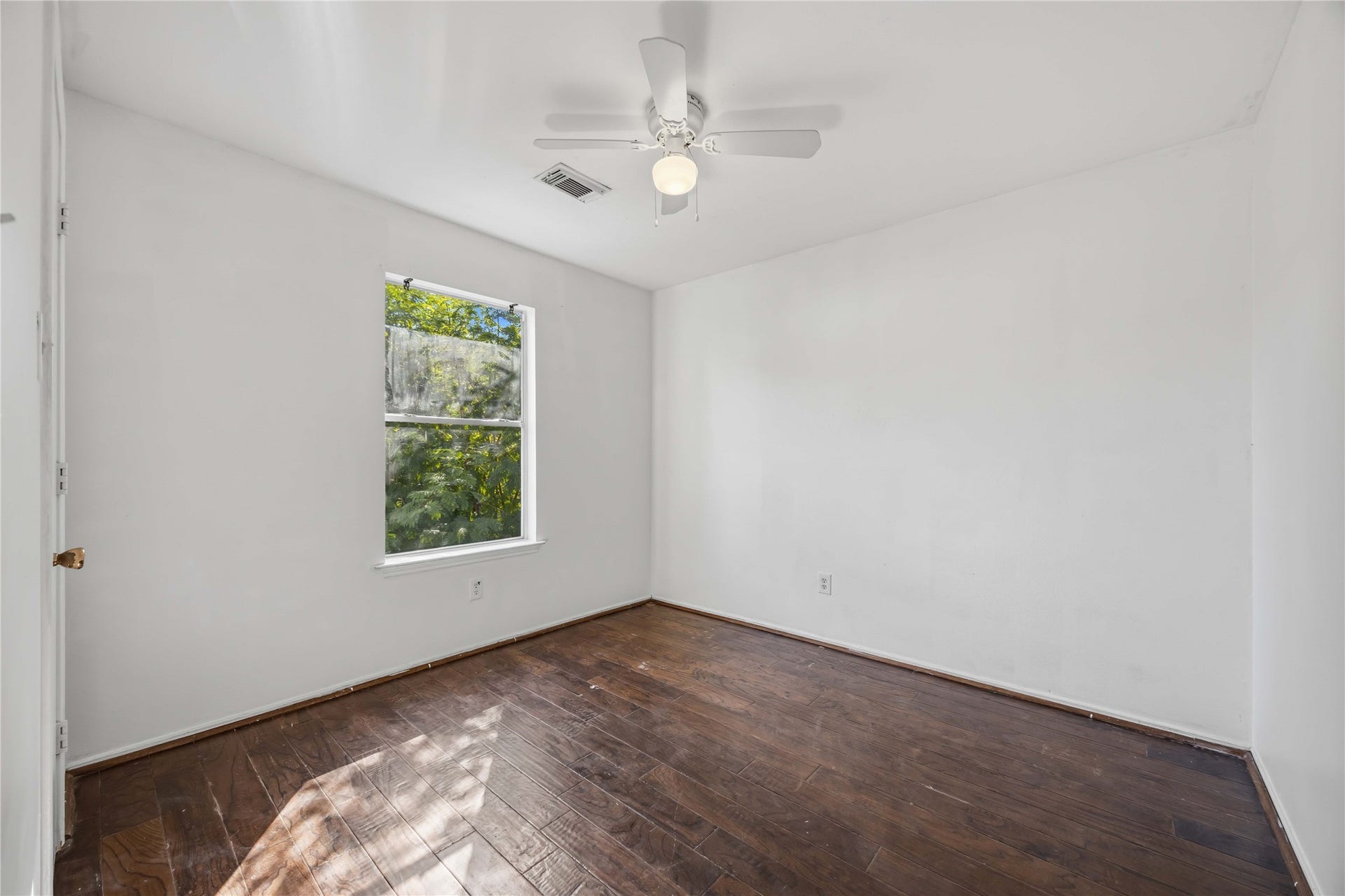 9219 Belle Glen Drive, Houston, TX 77099