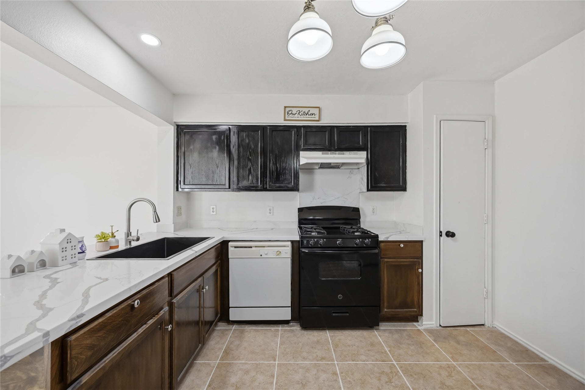 9219 Belle Glen Drive, Houston, TX 77099