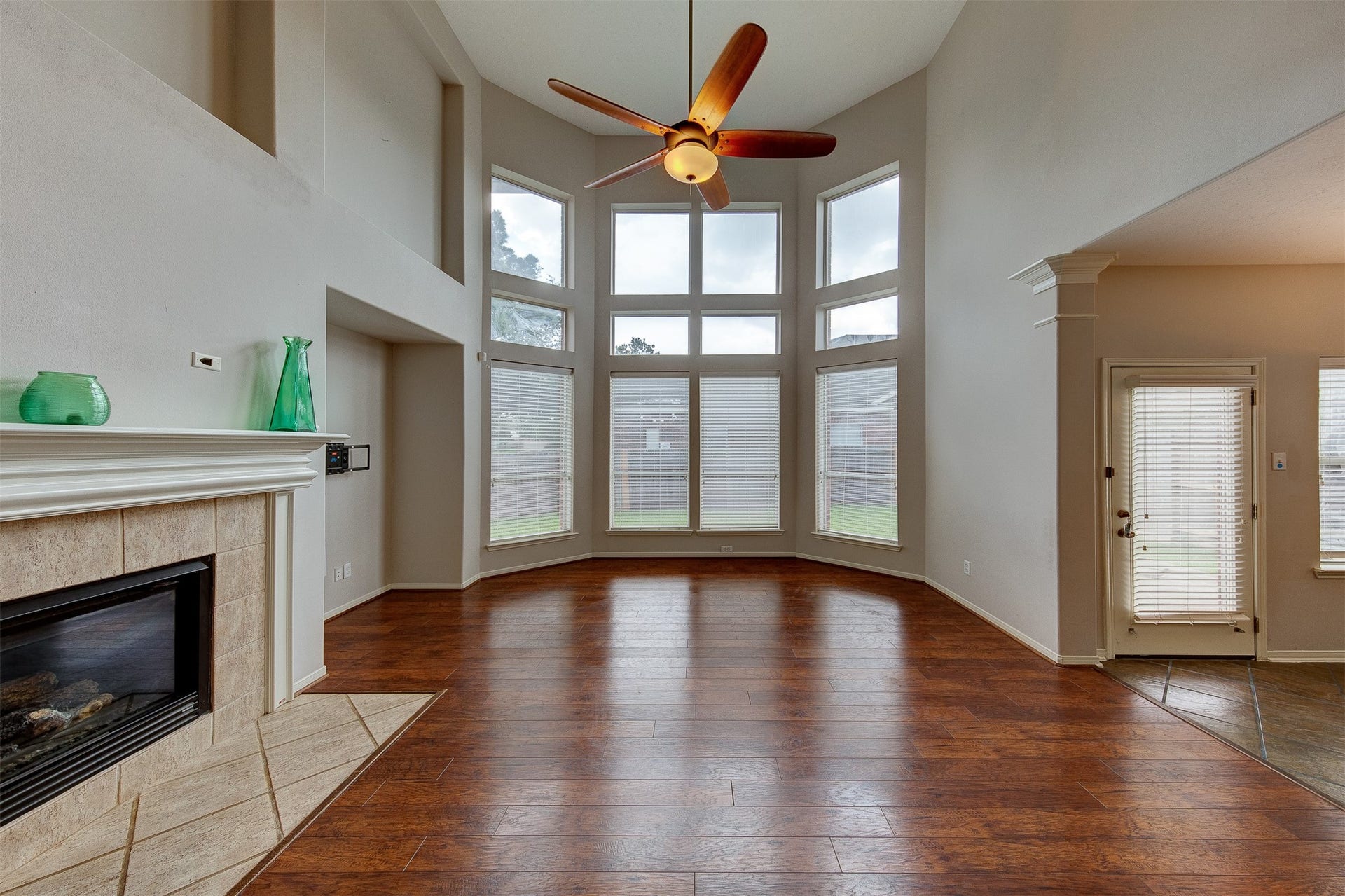2619 Emerald Springs Court, Pearland, TX 77584 Fireplace for relaxing