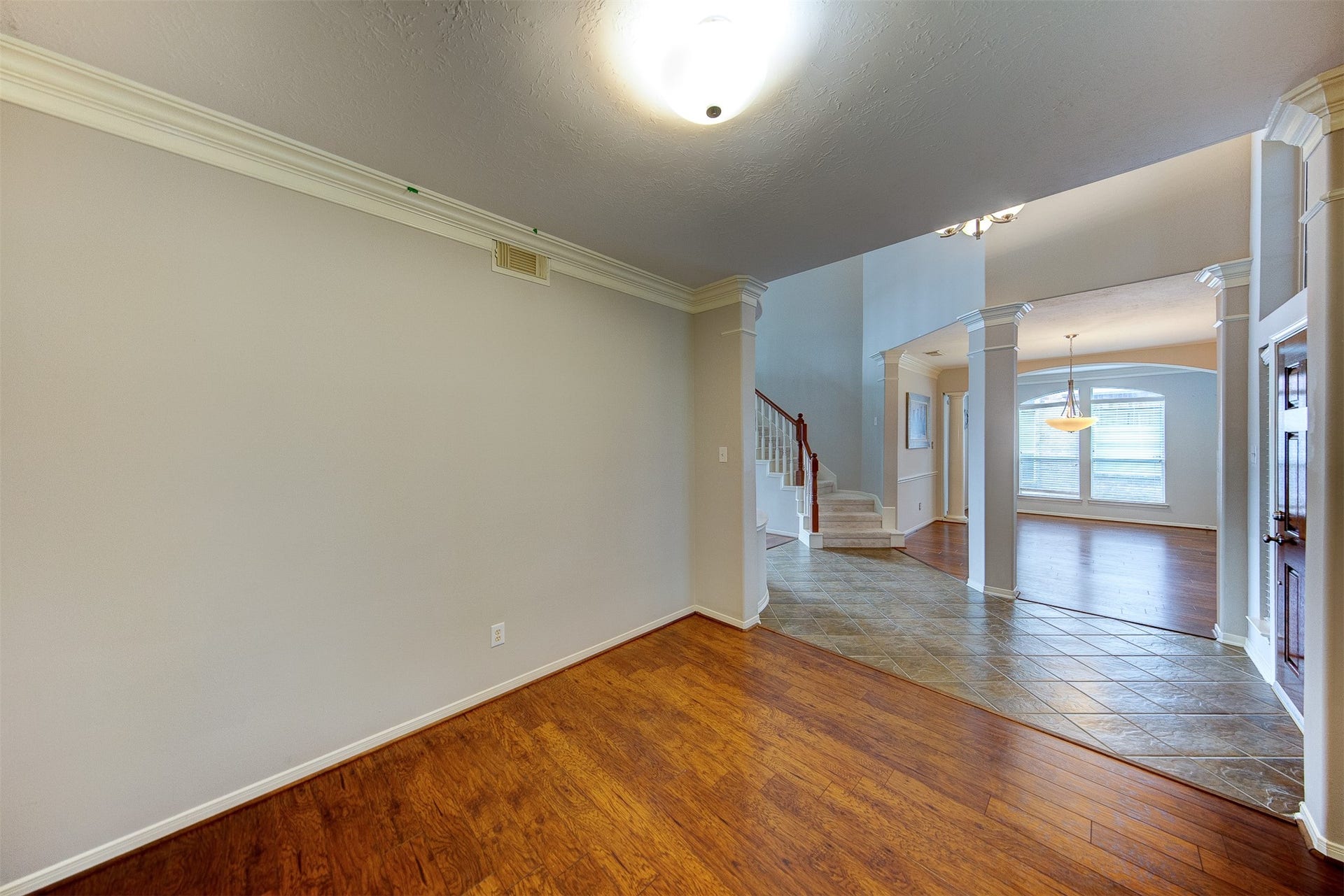 2619 Emerald Springs Court, Pearland, TX 77584 Beautiful Formal Living Space right upon entry