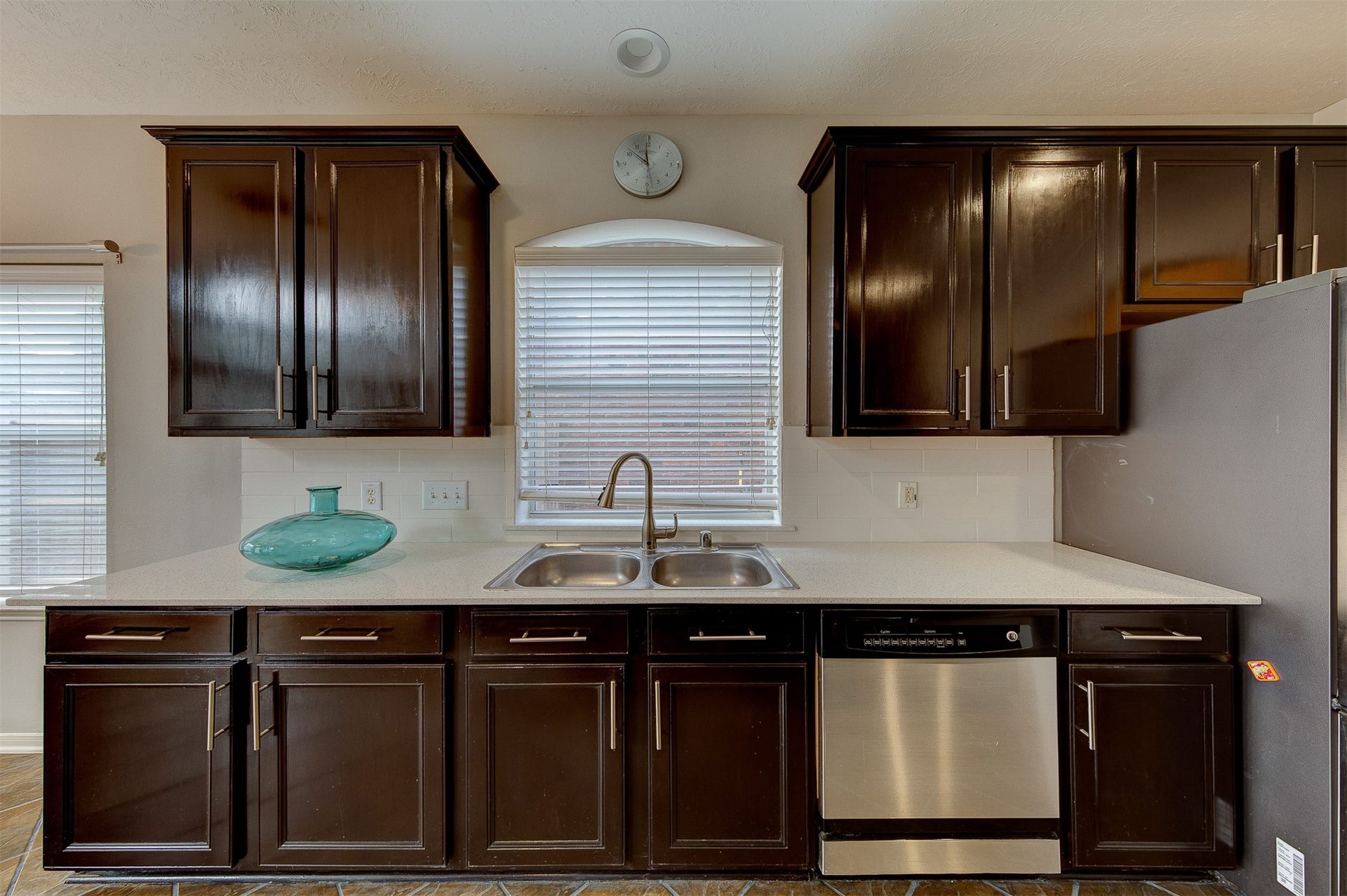 2619 Emerald Springs Court, Pearland, TX 77584 Gorgeous Stainless Steel appliances