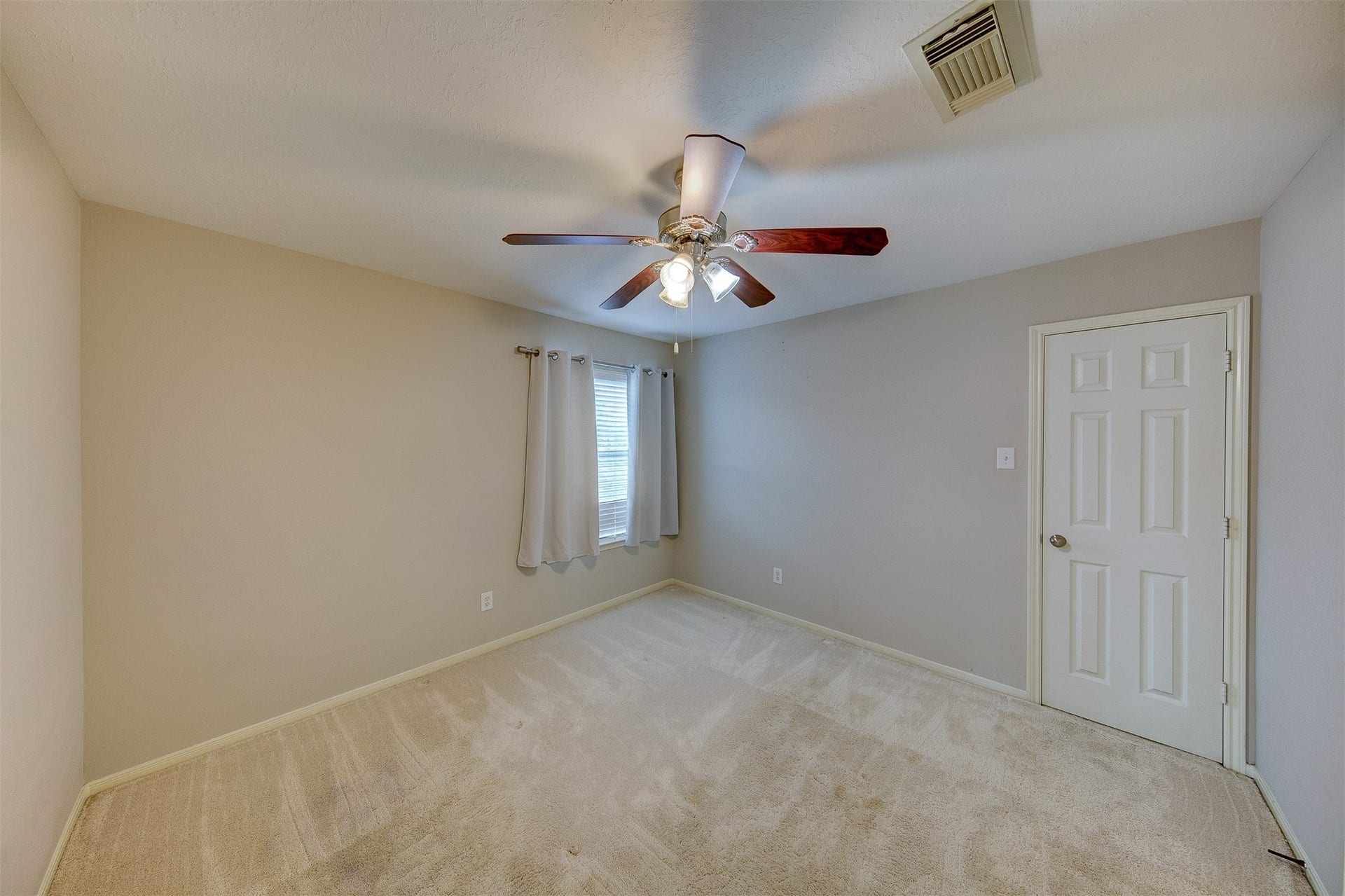 2619 Emerald Springs Court, Pearland, TX 77584 2619 Emerald Springs Court, Pearland, TX 77584